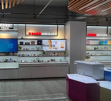 इत्र ग्लास डिस्प्ले शोकेसफोर ड्यूटी फ्री शॉप