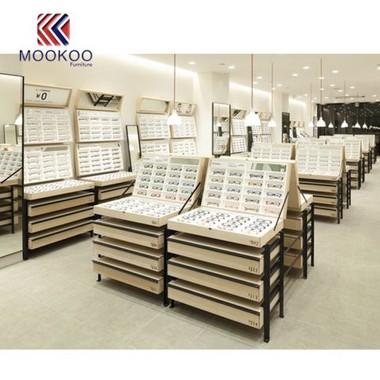 धूप का चश्मा प्रदर्शन शोकेस